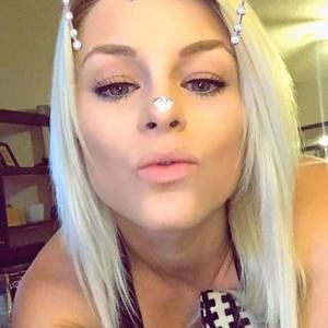 Meet your Posher, Tenisha